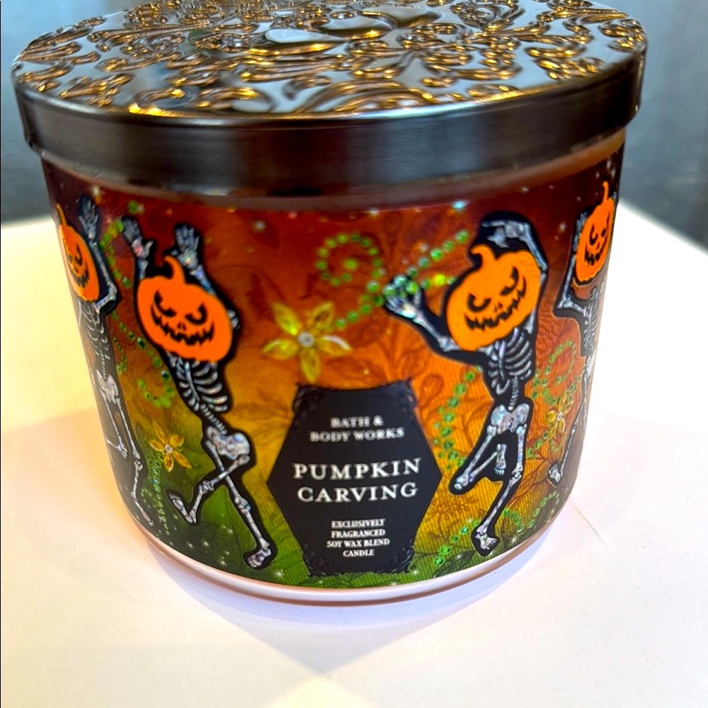🔥BLOWOUT DEAL! BBW COLLECTIBLE PUMPKIN CARVING FRAGRANCE 
3-WICK SOY BLEND NWT